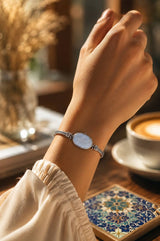 Bracciale in argento e labradorite — un altro scatto